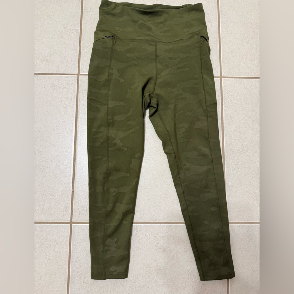 Nicole Miller Sport Green Camouflage Leggings